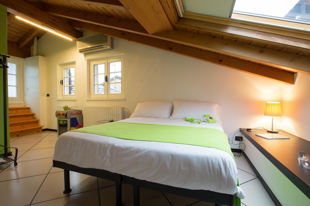 Albergo Giardino เชอร์นอบบิโอ ภายนอก รูปภาพ