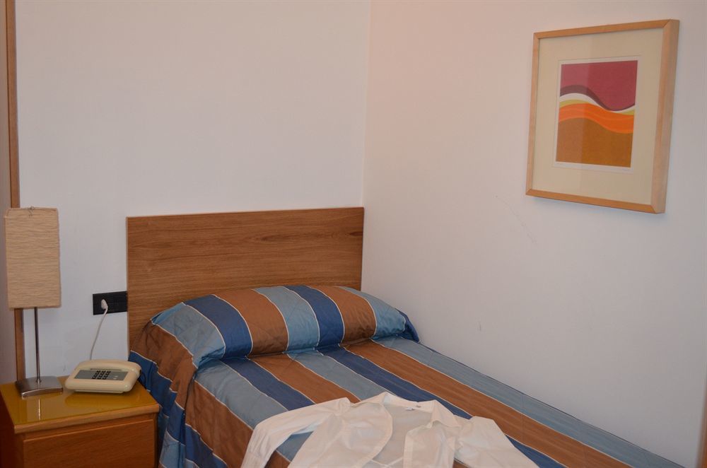 Albergo Giardino เชอร์นอบบิโอ ภายนอก รูปภาพ