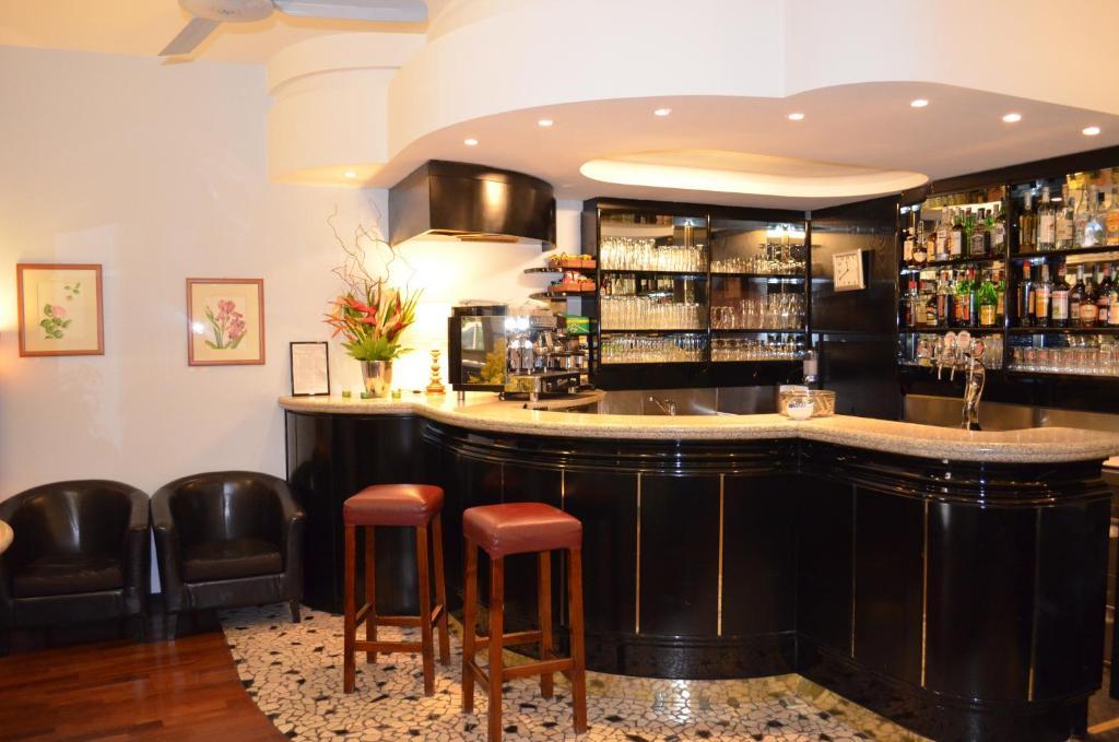 Albergo Giardino เชอร์นอบบิโอ ภายนอก รูปภาพ