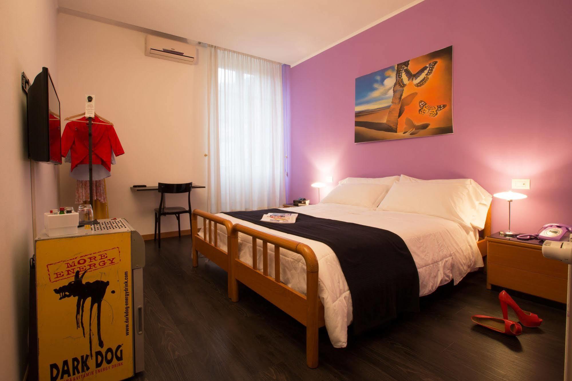Albergo Giardino เชอร์นอบบิโอ ภายนอก รูปภาพ