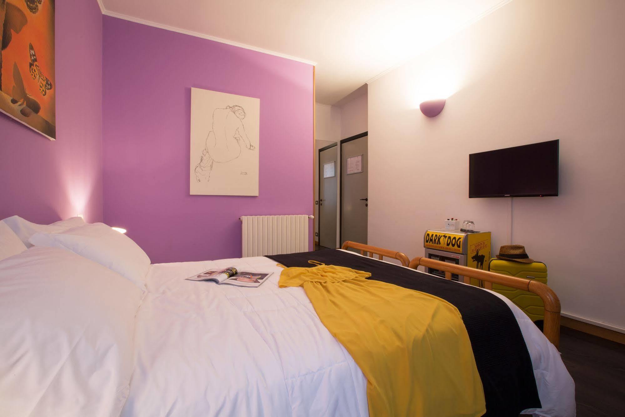 Albergo Giardino เชอร์นอบบิโอ ภายนอก รูปภาพ